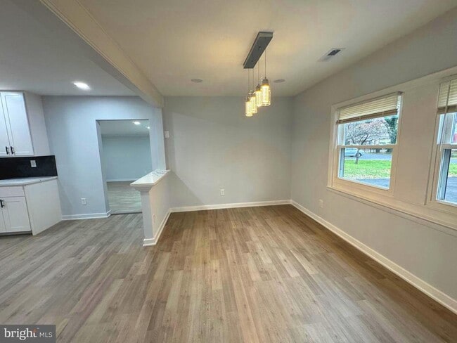 Building Photo - 203 Henson Rd