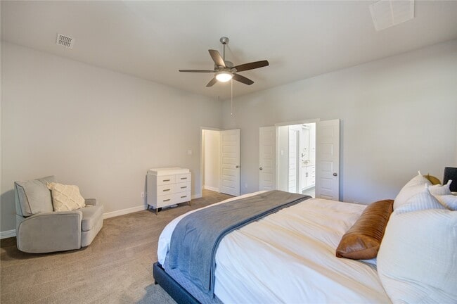 Building Photo - 4110 Sherman Oak Ln