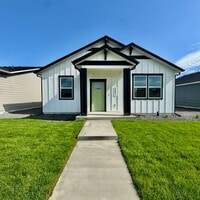 Building Photo - Beautiful Brand New Home!