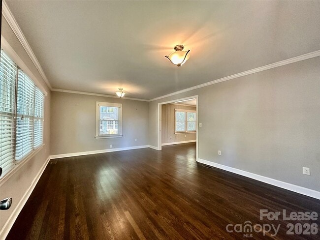 Building Photo - 710 Neil St