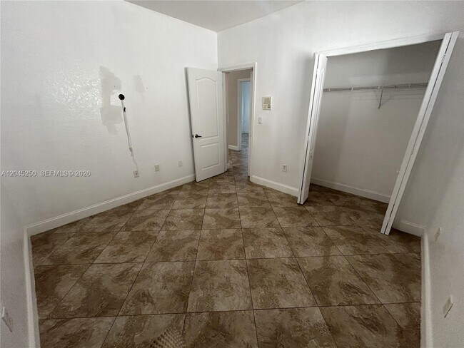 Building Photo - 8842 NW 142nd Ln