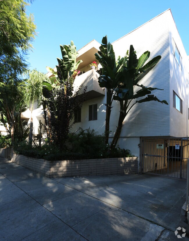 Building Photo - 1226 N Fuller