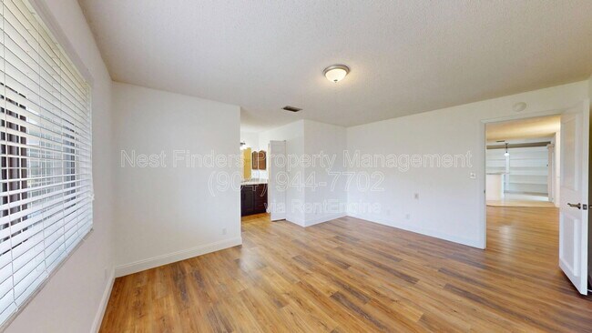Building Photo - 111 Lobelia Rd
