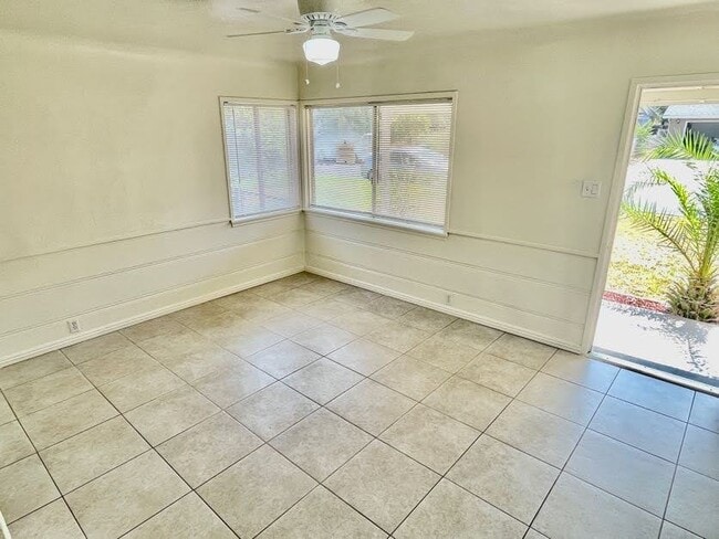 Building Photo - 5769 Eugene St