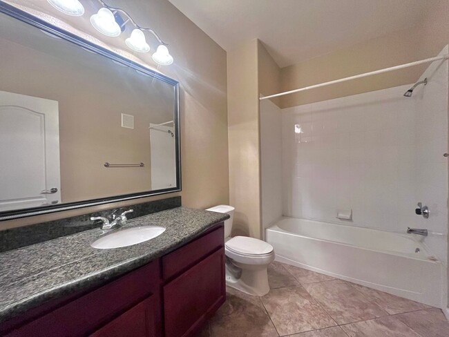 Building Photo - COMING SOON!! CUTE 3 BD/2BA CONDO LOCATED ...