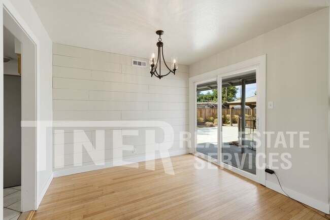 Building Photo - 3831 Horton Ln