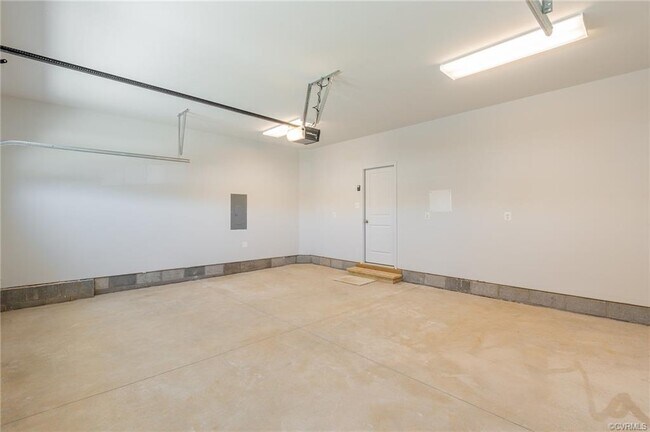 Building Photo - 4844 Wild Horse Ln