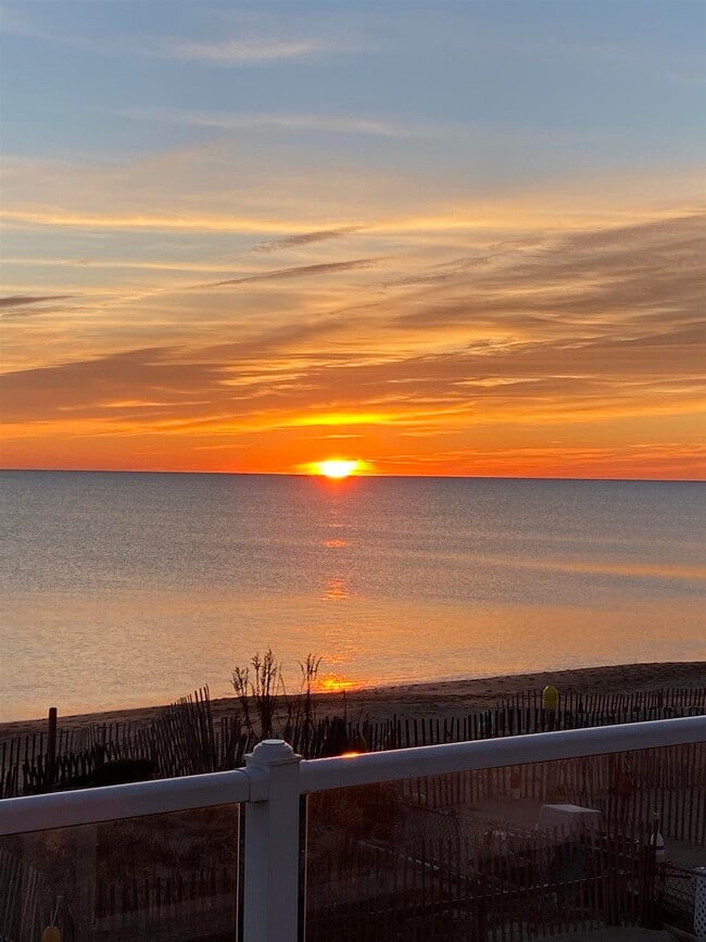 Building Photo - 116 Central Ave