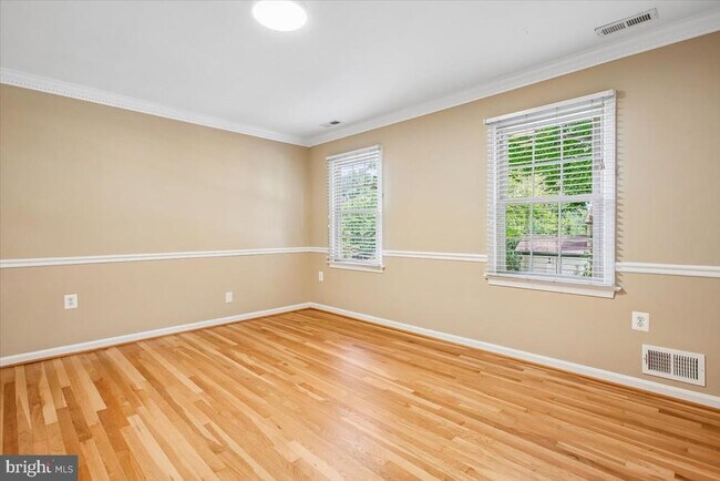 Building Photo - 1710 Chesterford Way