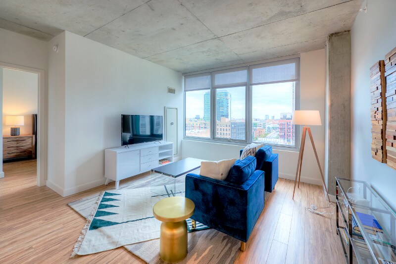 Building Photo - 186 N Desplaines St