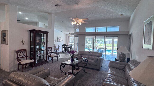 Building Photo - Gated Single Family Home For Rent in West Melbourne