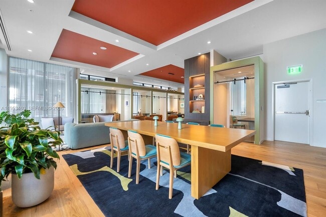 Building Photo - 11 NE 6th St