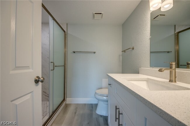 Building Photo - 16881 Davis Rd