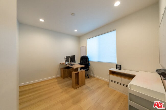 Building Photo - 13107 W Lumina Way