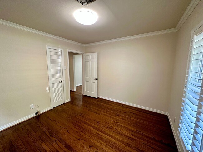 Building Photo - Wonderful newly updated home for rent in t...