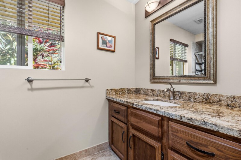 Building Photo - 82-5909-5909 Coffee Royal Pl