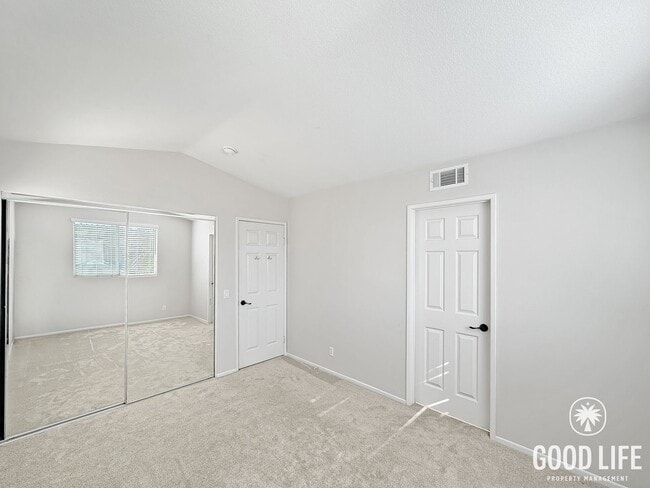 Building Photo - Foothill Ranch 3BR | Private Backyard, 2-Car Garage & Community Pool + Jacuzzi
