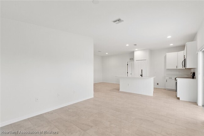 Building Photo - 6151 Monegro St