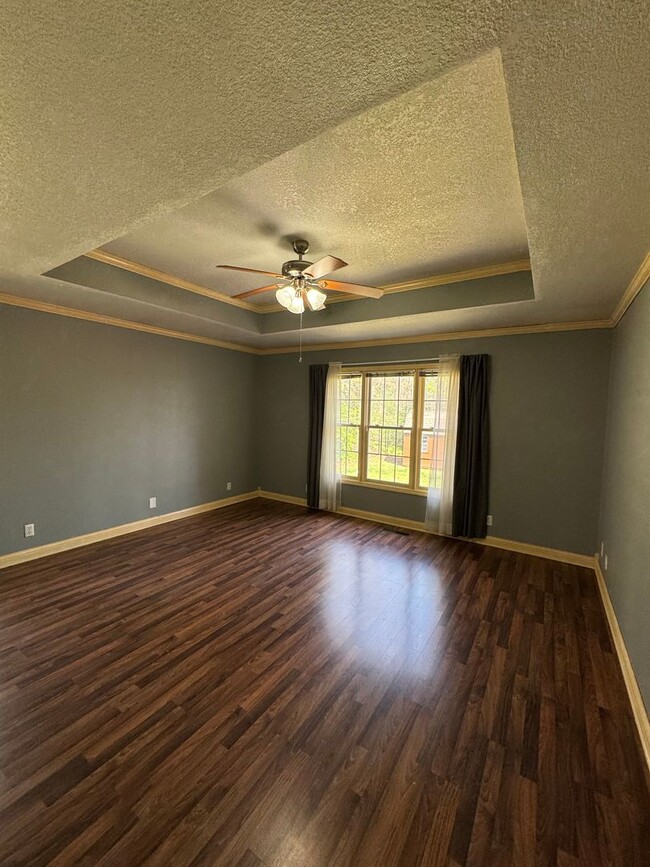 Building Photo - 95 Bassingham Dr