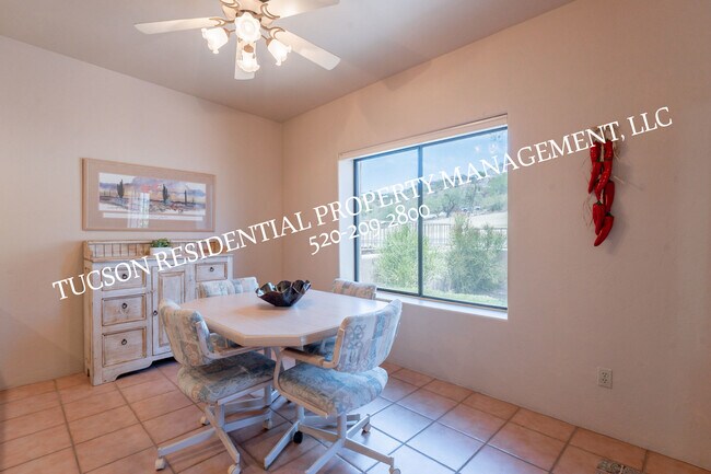 Building Photo - 9876 N Ridge Shadow Pl