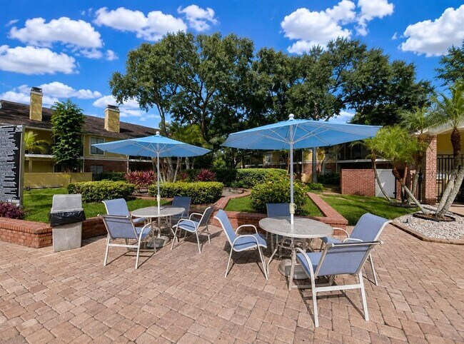 Building Photo - 8643 Mallard Reserve Dr