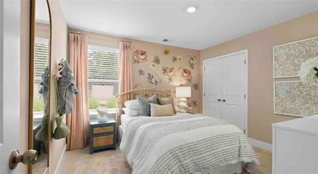 Building Photo - 555 Red Dragon Dr