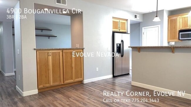 Building Photo - 4900 Bougainvillea Cir