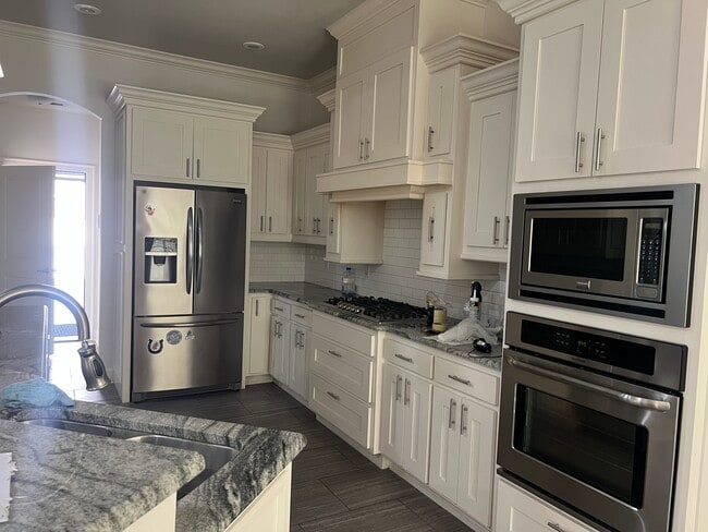 Building Photo - 1271 Chattie Dr
