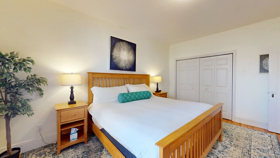 Building Photo - 461 Washington St