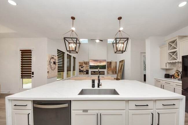 Building Photo - 29021 Red Lp Dr