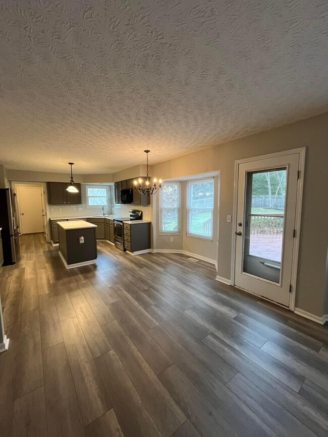 Building Photo - 208 Caswell Dr