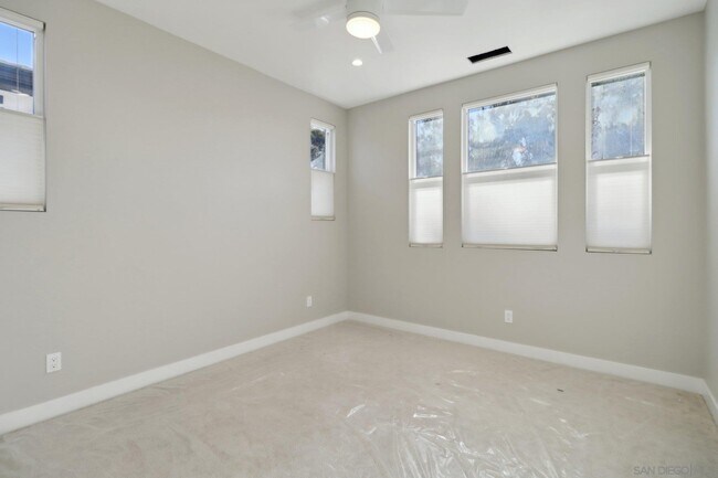 Building Photo - 2942 Copley Ave