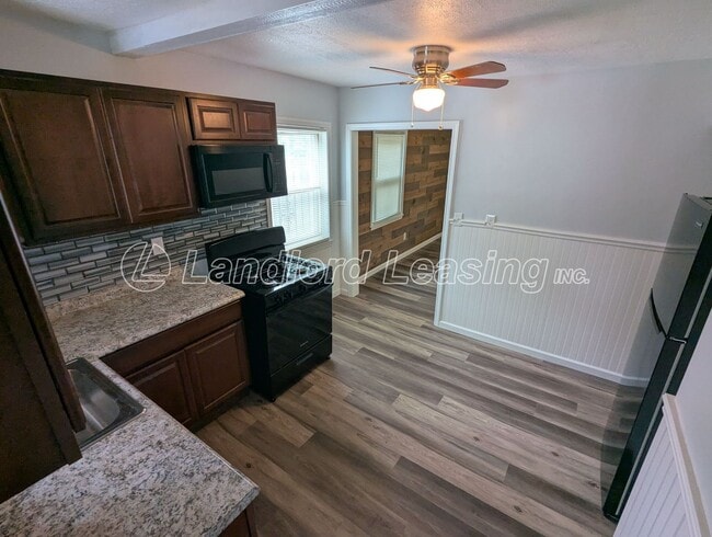 Building Photo - Completely Remodeled 3-Bedroom Ranch with ...