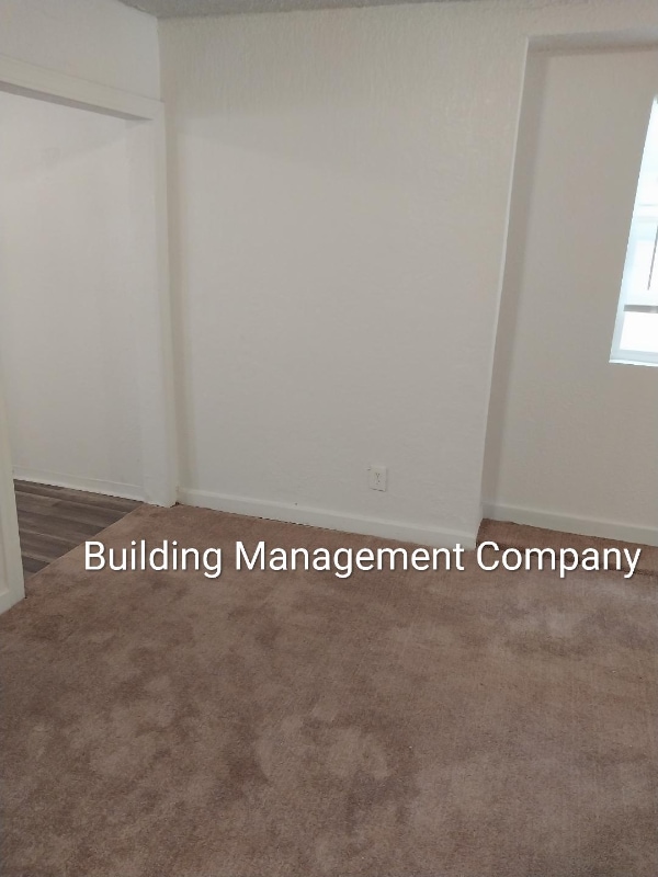 Building Photo - 4325 Garfield Ave