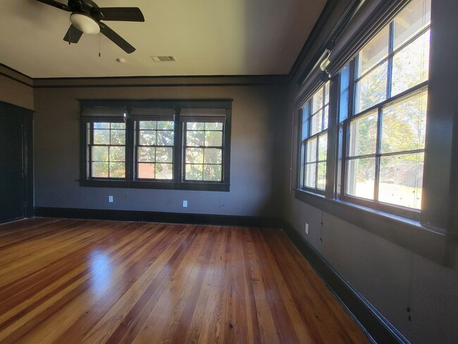 Building Photo - 10ft Ceilings - Chandeliers - Linen Gold S...