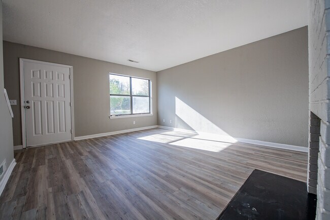 Building Photo - 1964 N Ball Ave