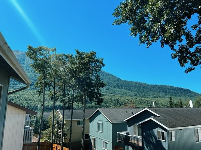 Building Photo - Spacious and Bright Eagle River Home with a Gorgeous View!