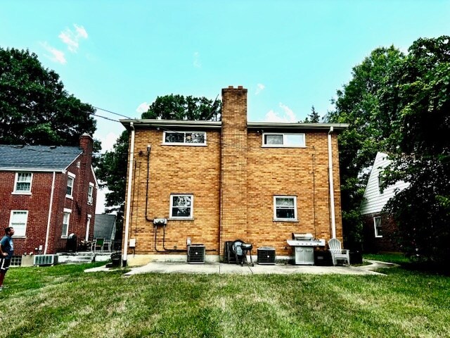 Exterior - Back - 1109 Mount Allen Rd