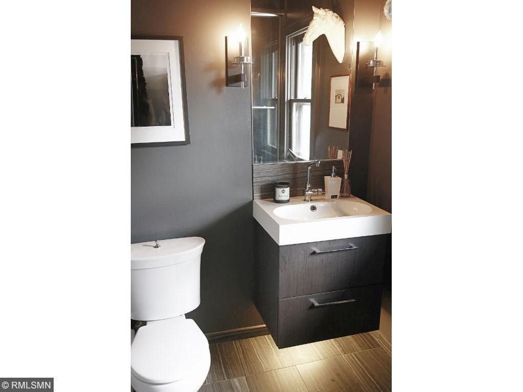 Building Photo - 3536 /3538 Girard Ave S