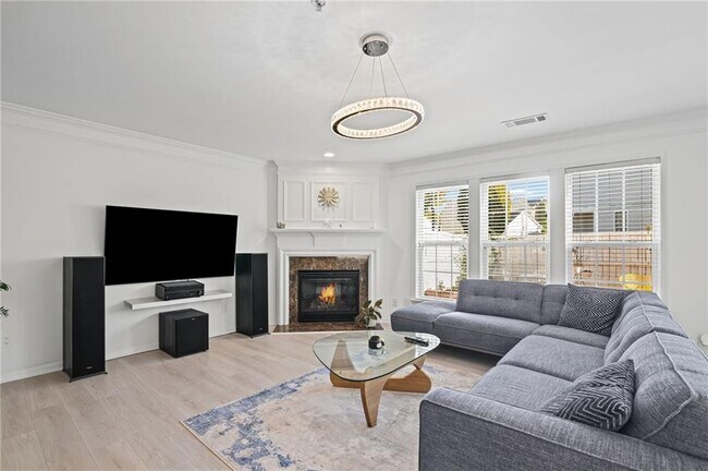 Building Photo - 266 Balaban Cir