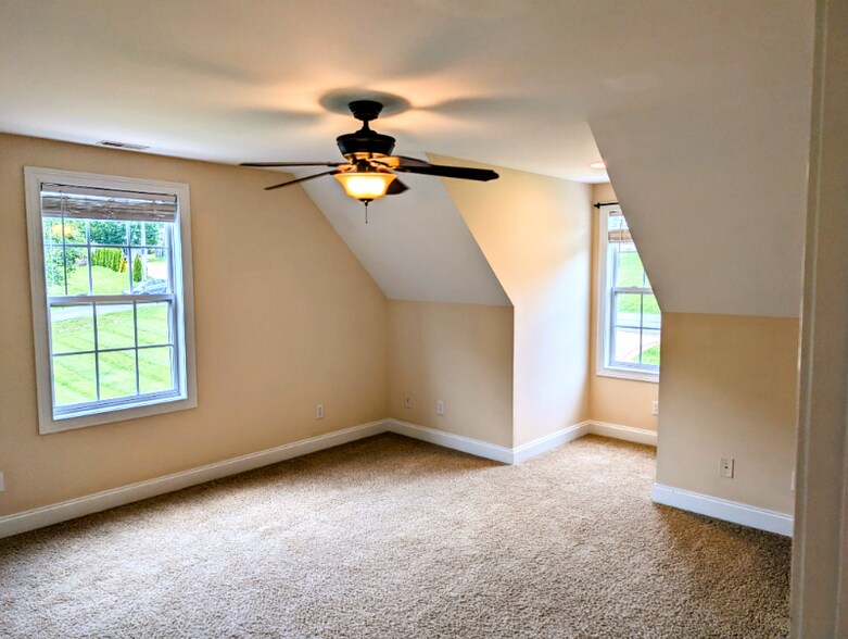 Building Photo - 3062 Quail Ct