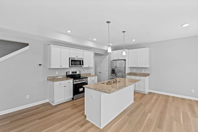 Building Photo - 105 Lambert Fld