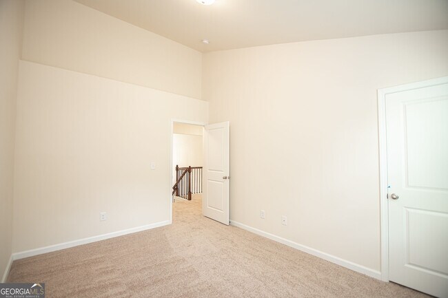 Building Photo - 5863 Krim Dr
