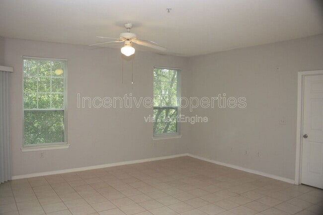 Building Photo - 1985 Erving Cir