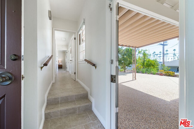 Building Photo - 100 E Kenneth Rd