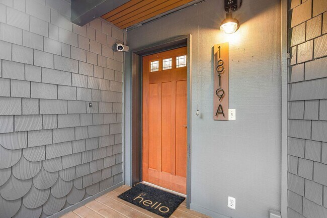 Building Photo - North Capitol Hill One-of-a- Kind Duplex!