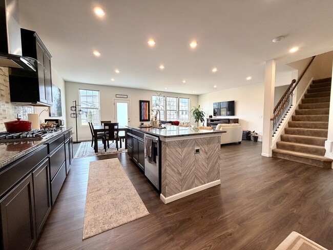 Building Photo - 12460 S Compass Ave