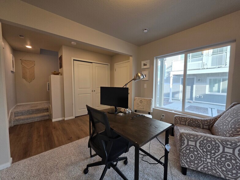 Building Photo - 6075 Notch Top Way