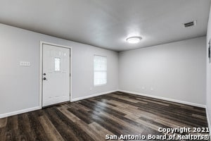 Building Photo - 423 Millard St