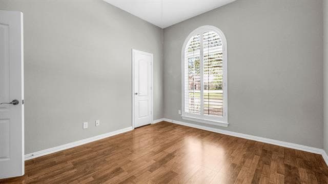 Building Photo - 2208 Barret Dr